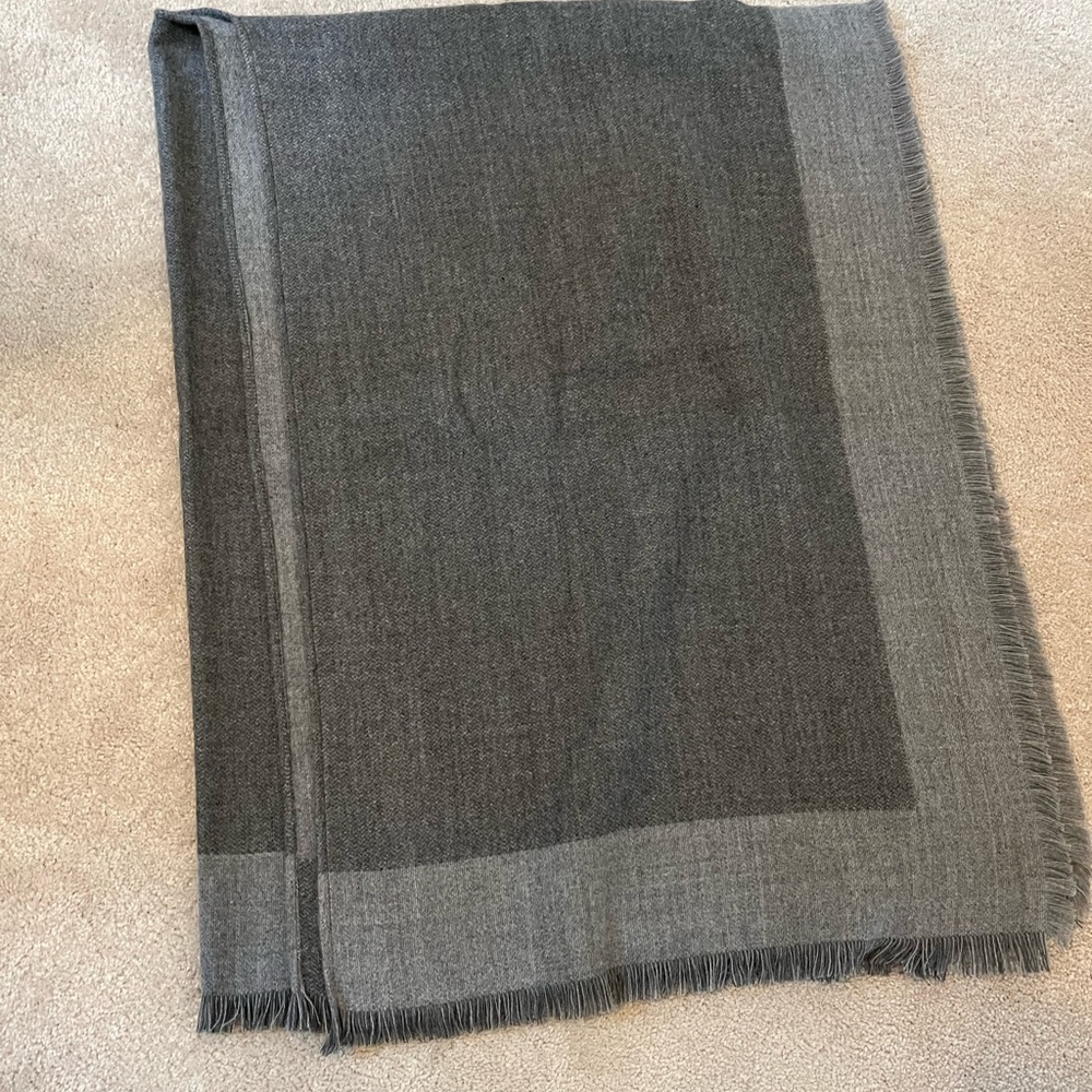 Two-tone gray wrap/poncho